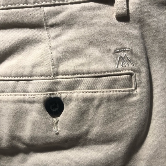 Topman Mens flat front chino shorts ivory cream color size 32 - Picture 5 of 9